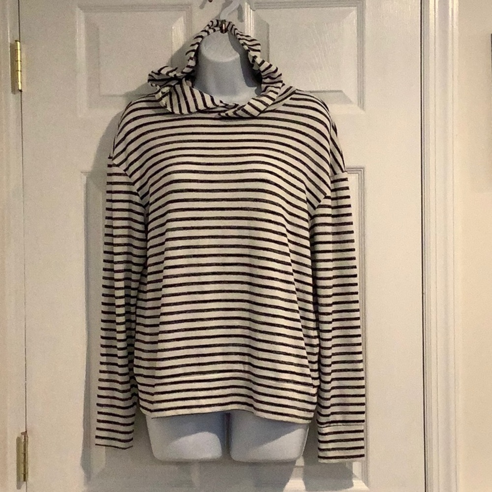 A NEW DAY Women’s Navy/White Striped Coastal Beachy Normcore Nautical Knit Top S